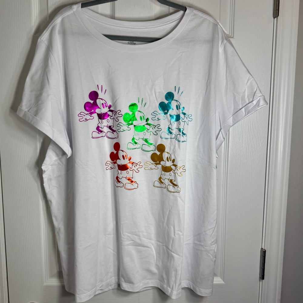 NWT. Disney Mickey Mouse graphic t-shirt 2X. colorful, iridescent designs